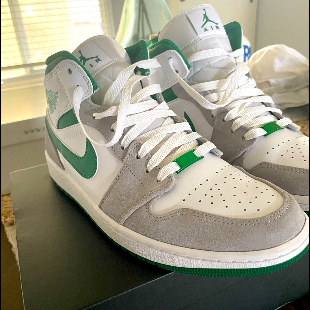 Jordan mids